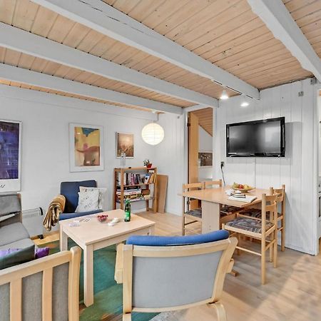 Nice Home In Hemmet With Kitchen Екстериор снимка